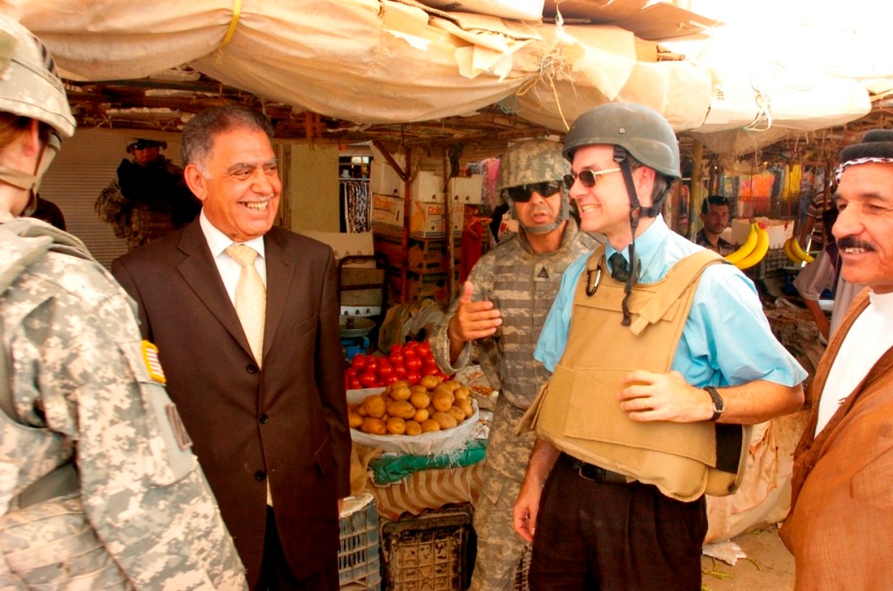 U.S. Advisor Tours Iskandariyah with Iraqi City Council Chief