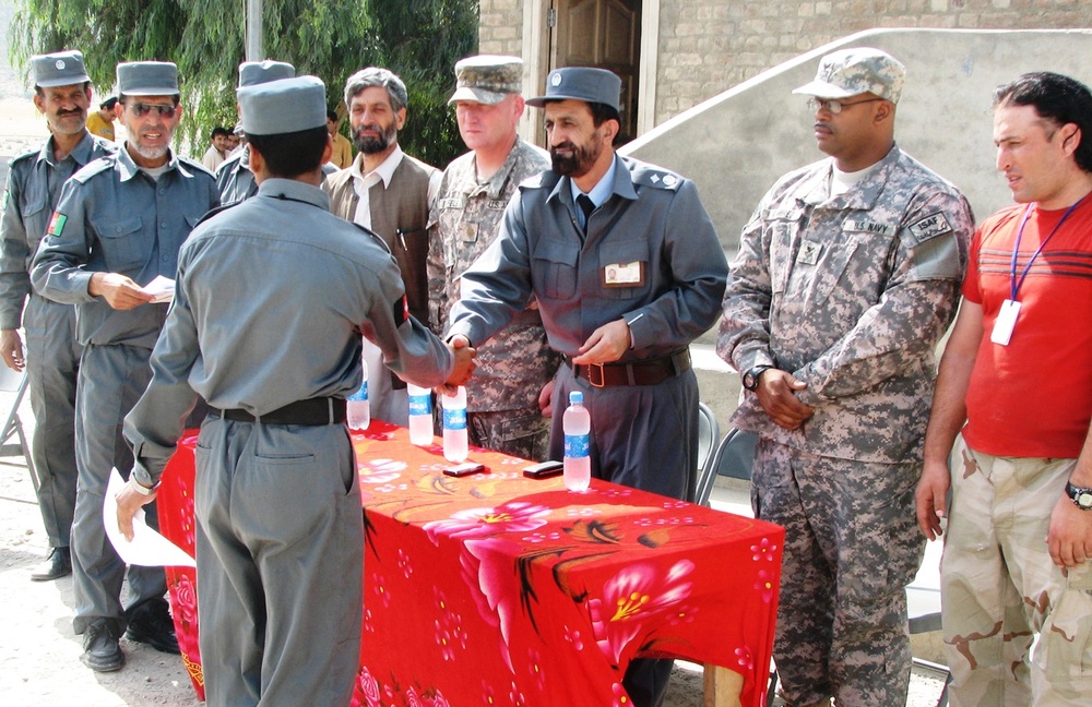 Afghan National Auxiliary Police Graduate Honored at Ceremony