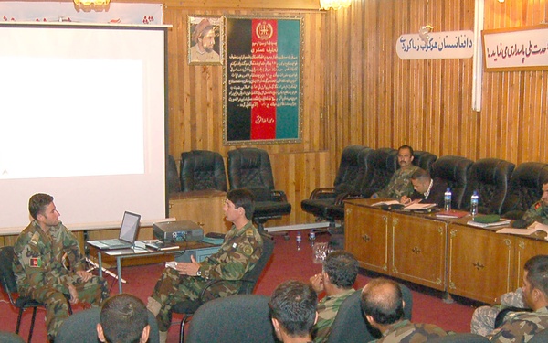 Afghan Army NCOs Demonstrate Retention Counseling