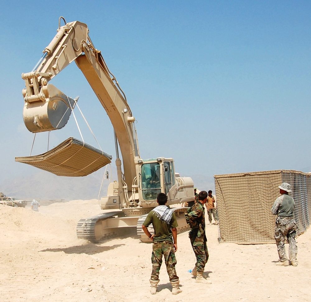 Afghan Soldiers Build New Forward Operating Base
