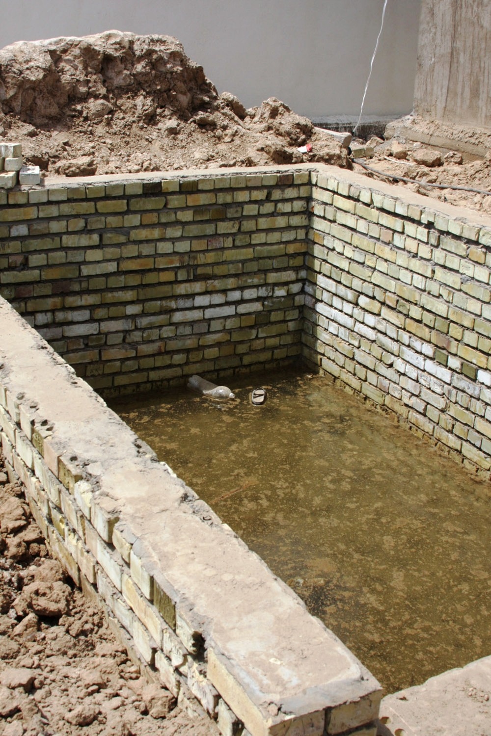 Qadasiya Primary School in Iraq Receives Renovations to Improve Sanitation