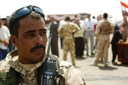 Iraqi Security Forces Provide Security at Najaf Airport Inauguration