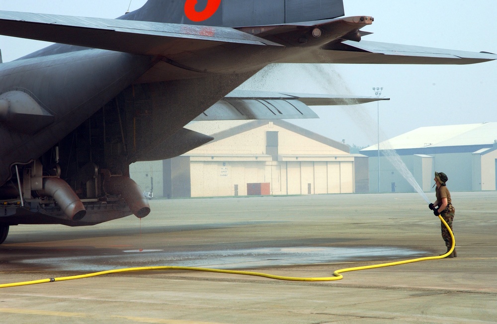 Air Force Reservist Helps Fight California Wildfires
