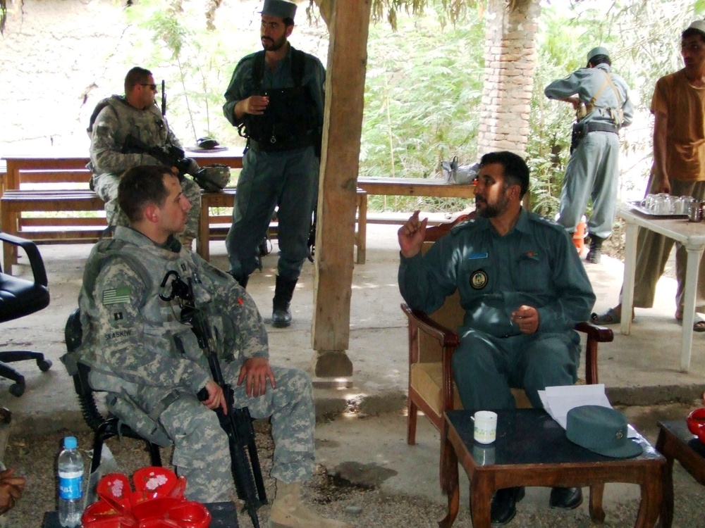 Army Captain Dines with Afghan Police Chief in Konar Province