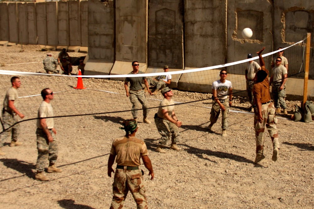 Iraqi and U.S. Soldiers Compete in Volleyball Tournament