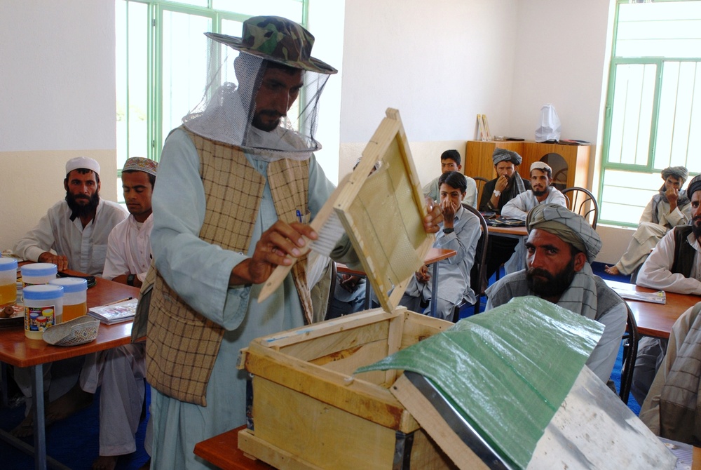Afghan Beekeeping Students Learn Honey Extraction Techniques