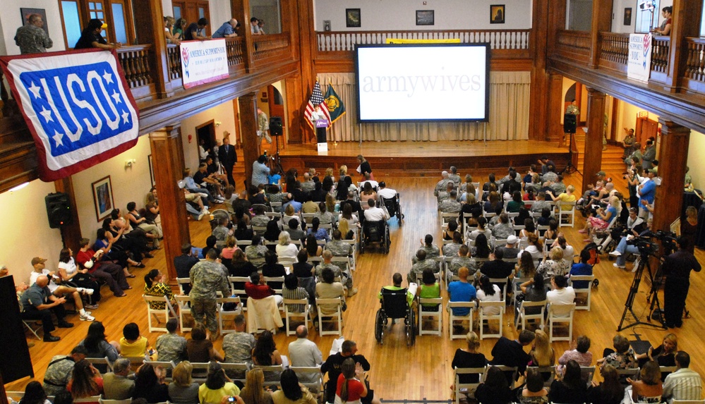 Army Wives Cast Attends Red Carpet Screening at Walter Reed