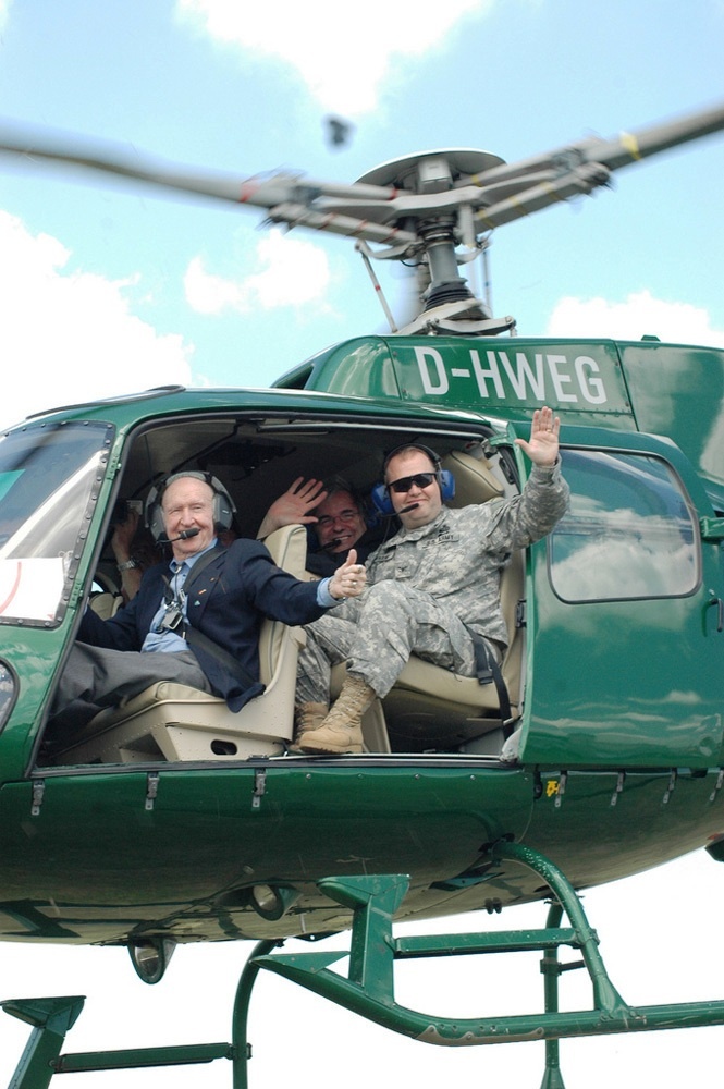 Retired Air Force Pilots Commemorate 60th Anniversary of Berlin Airlift