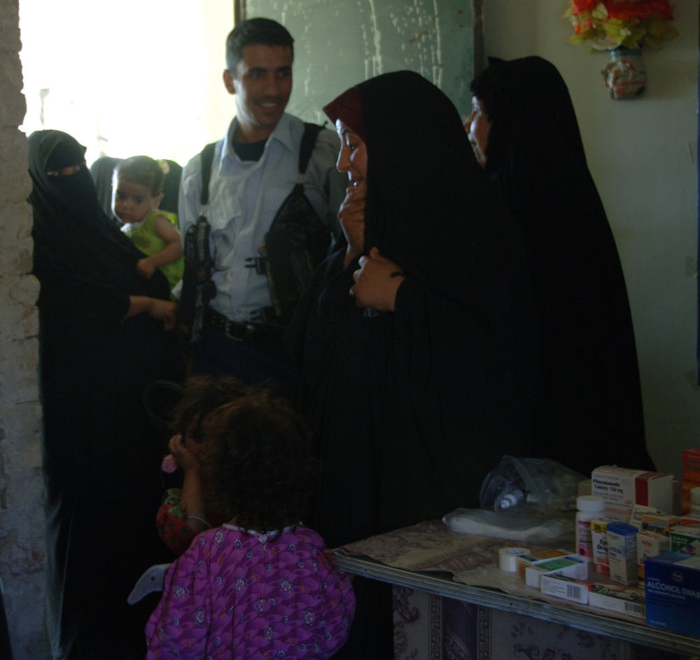 Iraqis Receive Medical Care at Combined Engagement Event