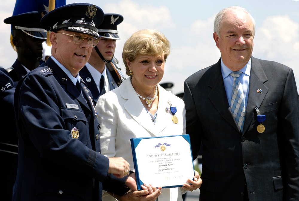 Air Force Leaders Honor Outgoing Secretary Wynne at Farewell Ceremony