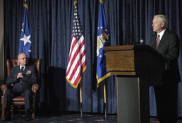 Gates Honors Retiring CIA Director Hayden at Military Ceremony