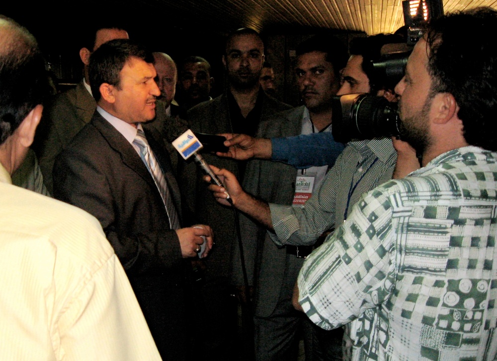 Baghdad Mayor Highlights Rebuilding Efforts at Karadah Expo