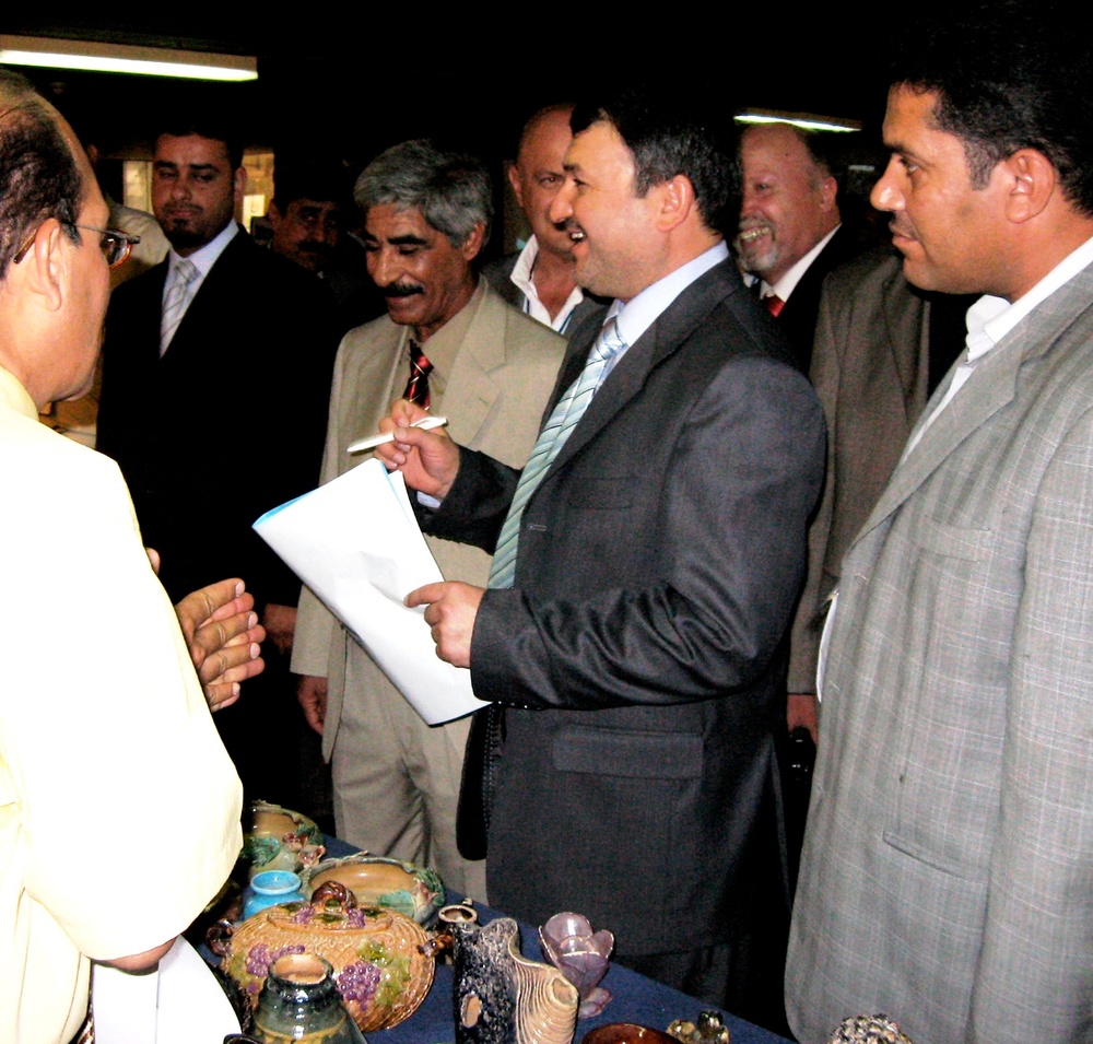 Baghdad Mayor Attends Rebuilding Expo in Karadah