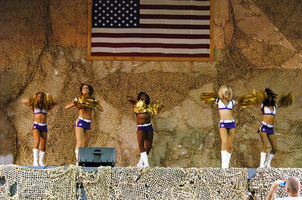 Vikings Cheerleaders Entertain Troops in Afghanistan