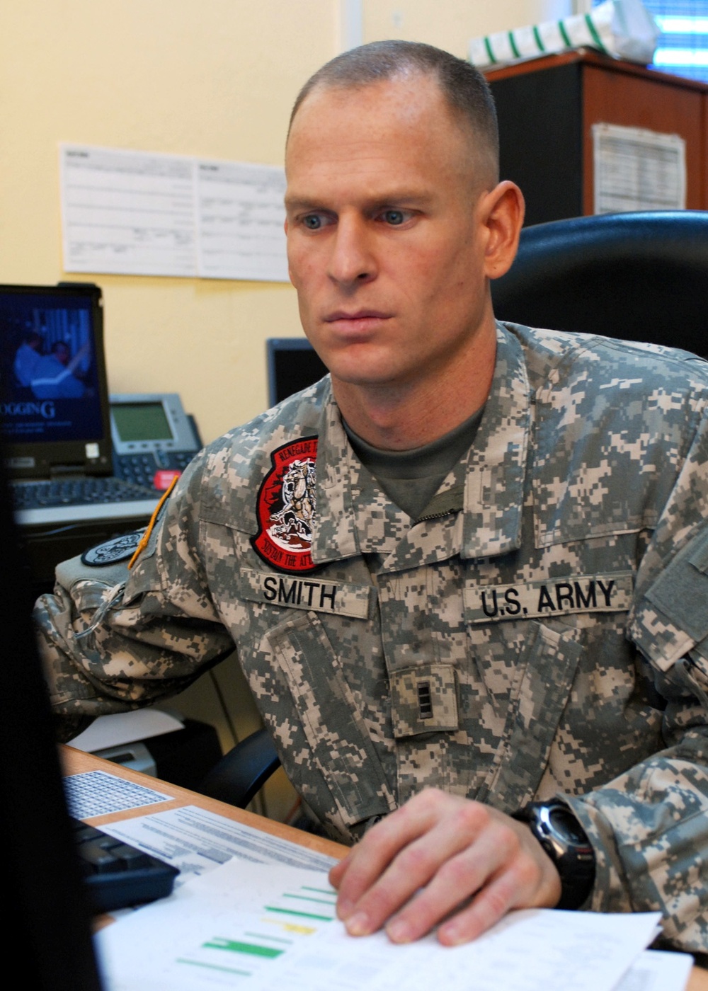 Illinois Native Maintains Vehicles for Armored Cavalry Regiment in Iraq