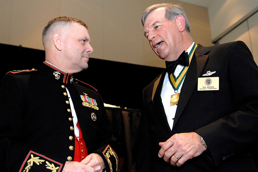 Top Military Leaders Honored at Daedalian Awards Dinner