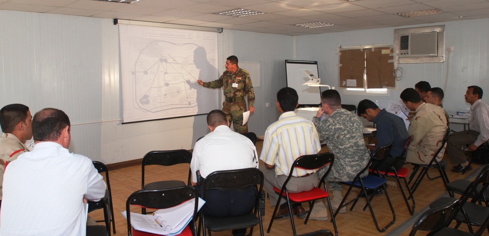 Iraqi Soldiers Train on Laws of War and Human Rights