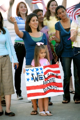Mother and Daughter Extras Welcome 'Army Wives' Crew to Charleston Air Force Base