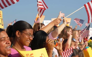 Hundreds of Extras Bring 'Army Wives' to Life on Charleston Air Force Base