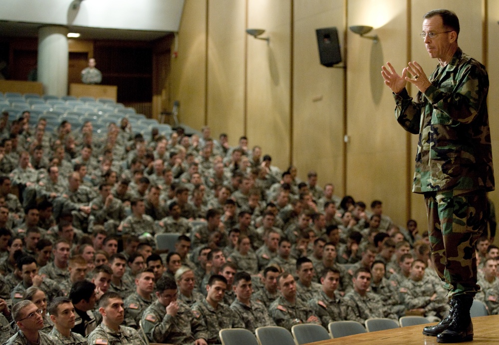 Mullen Addresses West Point Graduates