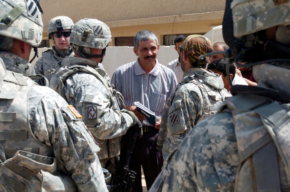 U.S. Soldiers Deliver School Supplies to Iraqi Students