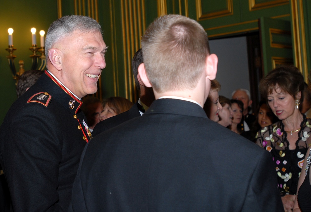 Marine Corps Commandant Attends TAPS Honor Guard Gala
