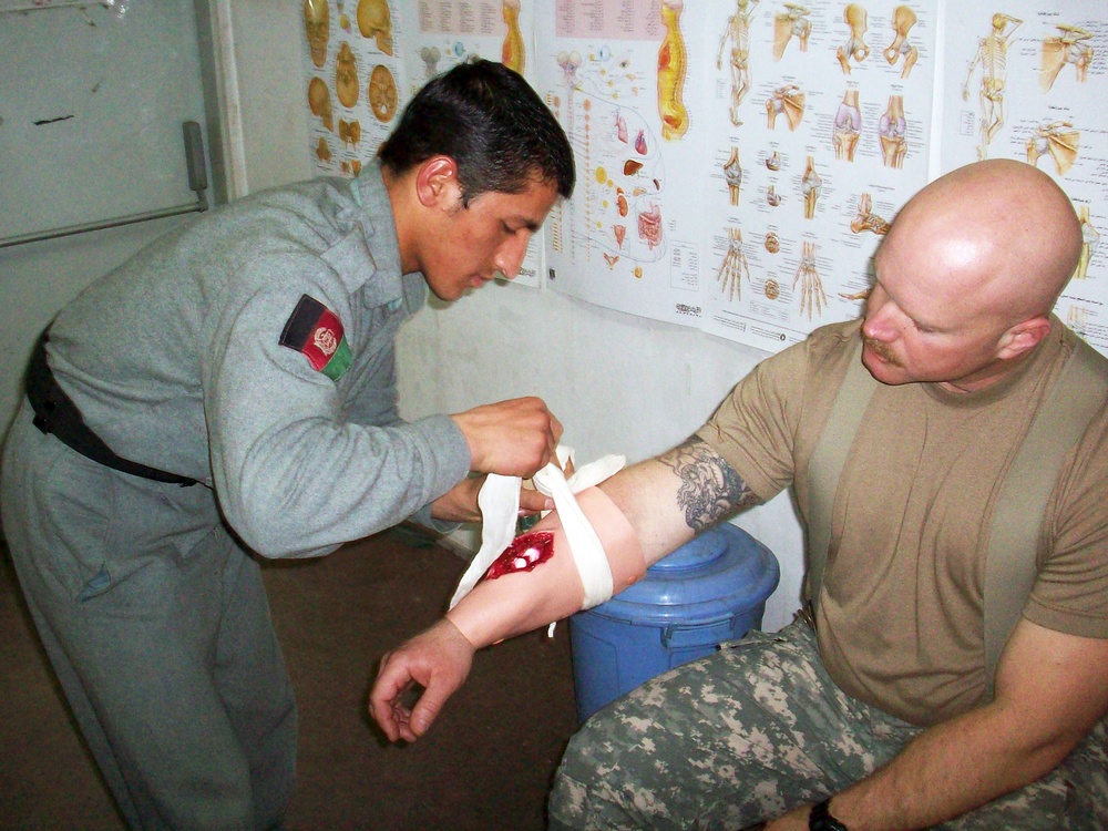 Afghan Police Trainees Learn Trauma Care in Kabul