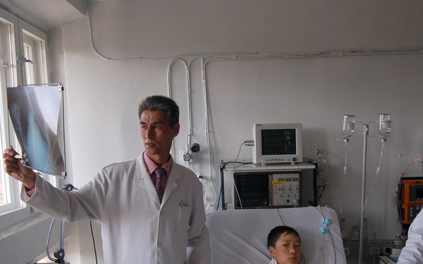 Heart Surgeons Celebrate 100th Successful Operation at Children's Ward