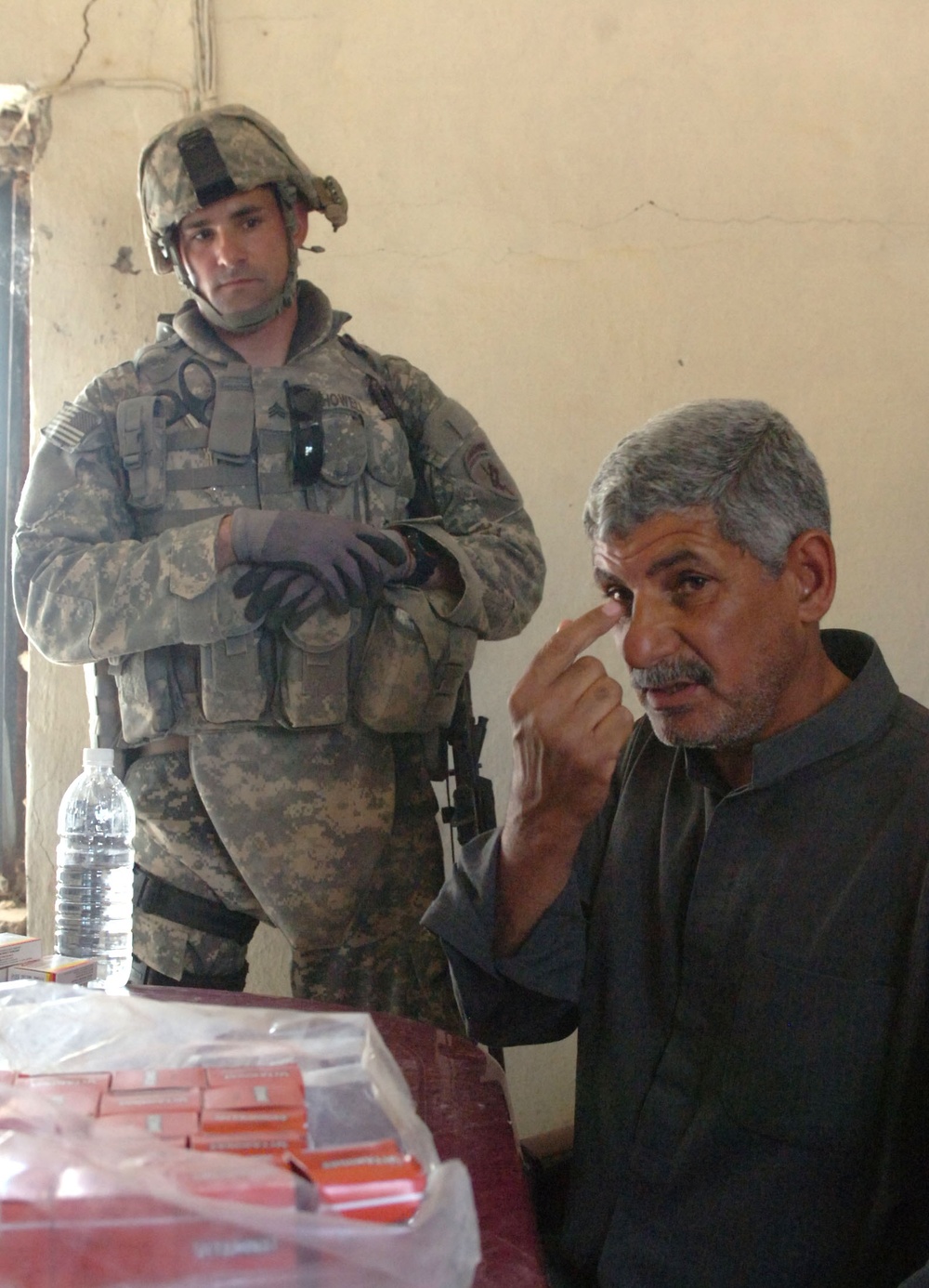 Army Medic Provides Care to Iraqi Residents During Medical Engagement
