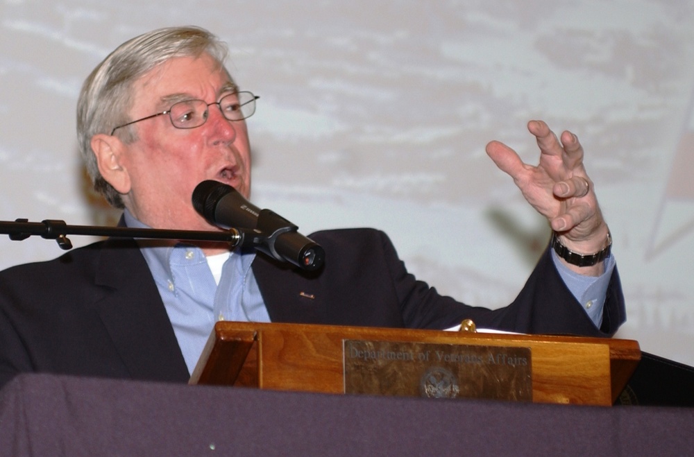 Disabled Veterans Demonstrate Dedication in Winter Sports Clinic