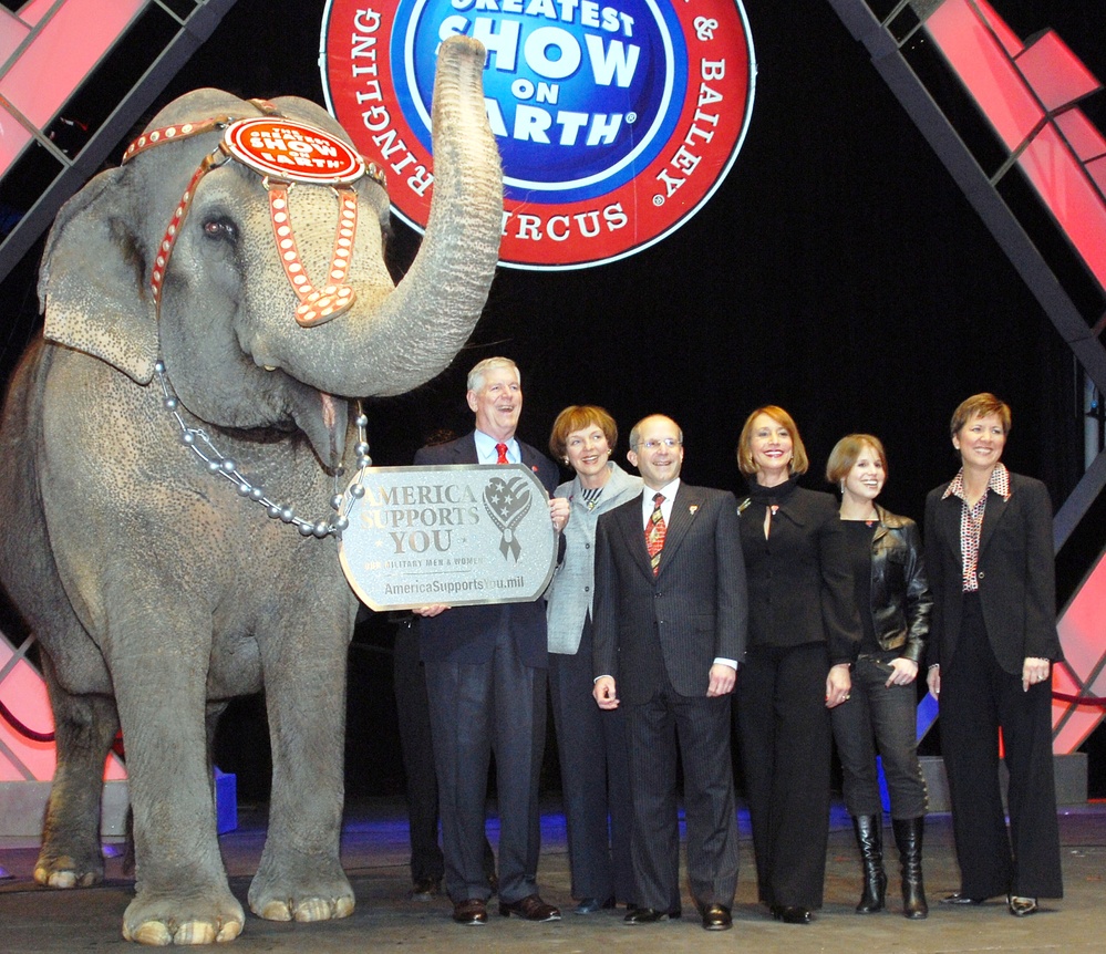 Circus Elephant Supports U.S. Military