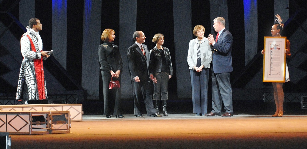 Ringling Bros. Honors Fisher House Foundation as &quot;Lifetime Circus Celebrity&quot;