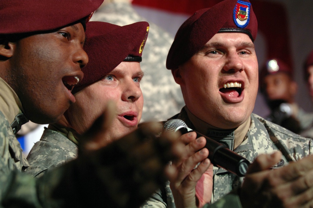 82nd Airborne All-American Chorus Wows Crowd at USO Metro Awards