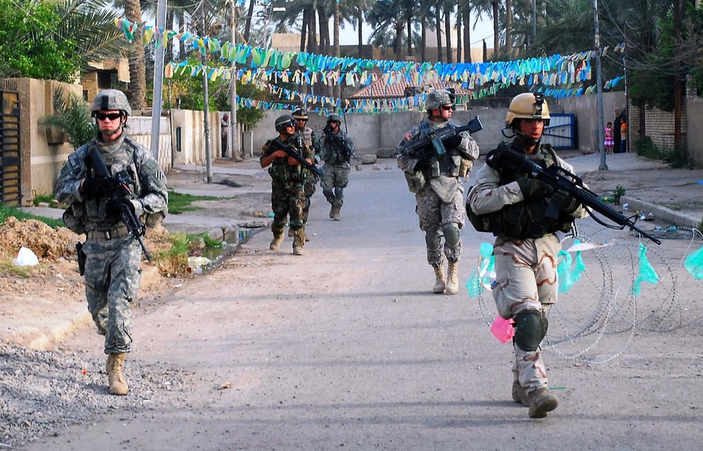 Iraqi and Multinational Troops Conduct Joint Patrol in Adhamiyah