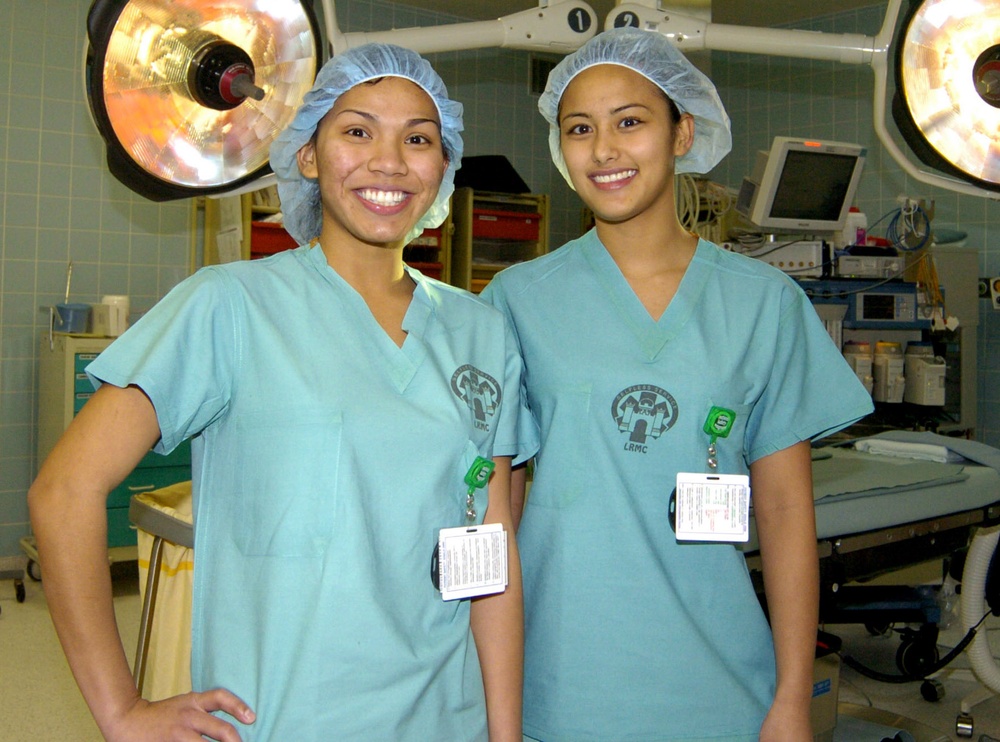 Airmen Train Together to Become Surgical Technicians