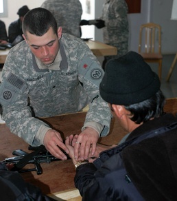 National Guard Medic Trains Afghan Police in First Aid
