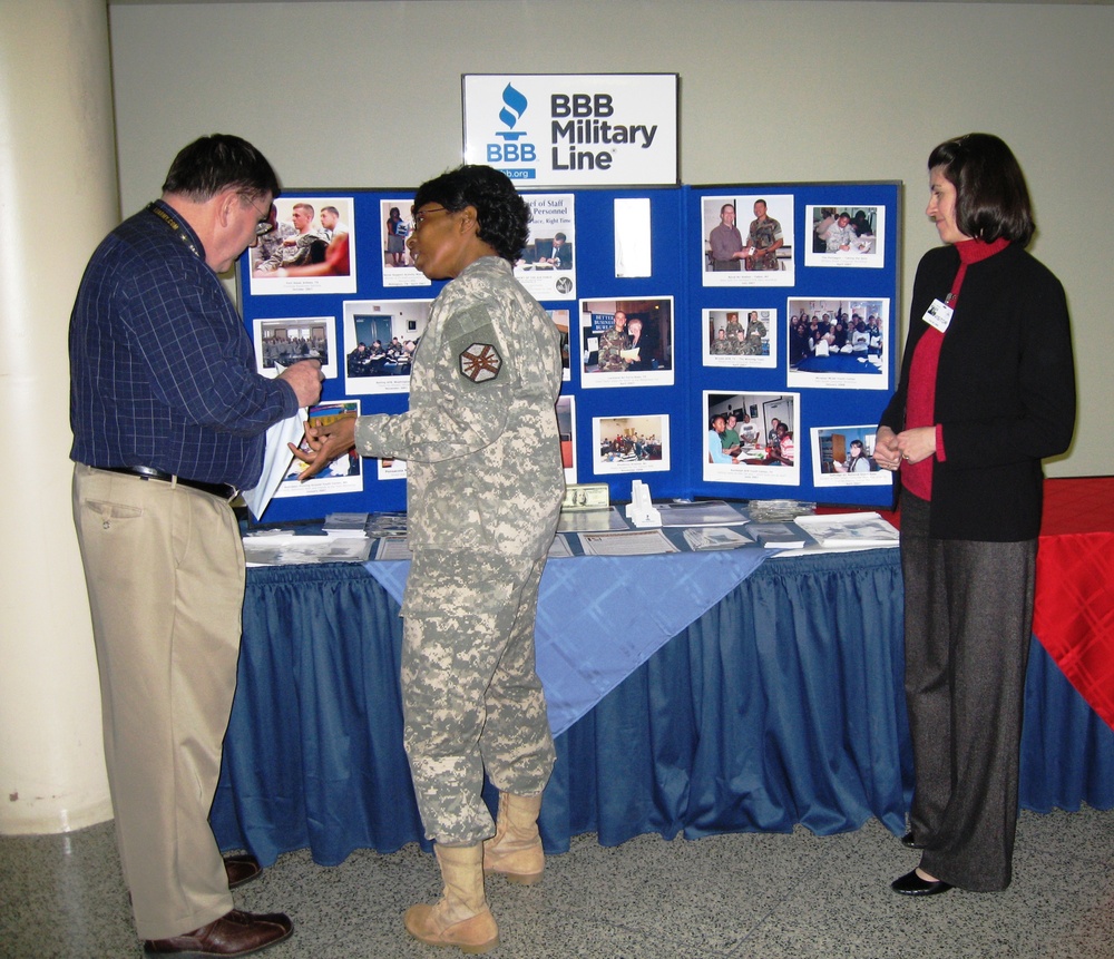 Pentagon Staffer Learns About Troop-Assistance Programs During Military Saves Week