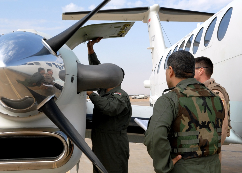 Iraqi Pilots Take Controls of King Air 350I in Historic Flight