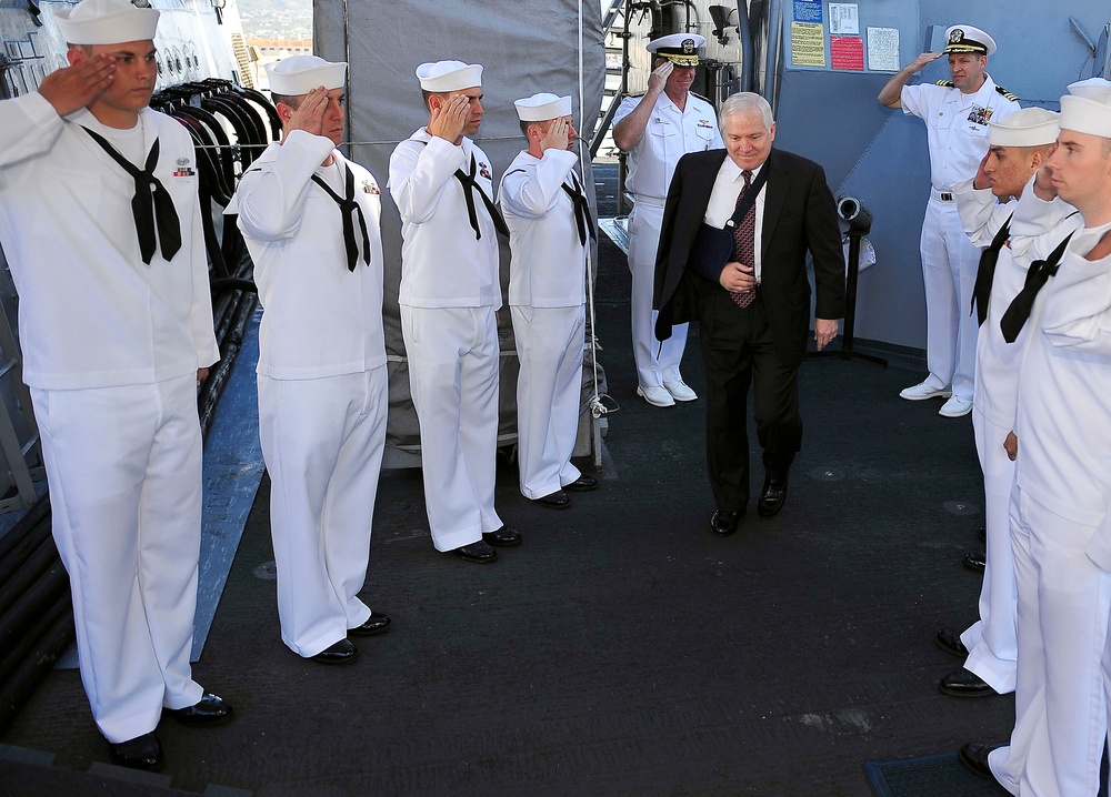 Defense Secretary Gates Departs USS Russell in Pearl Harbor