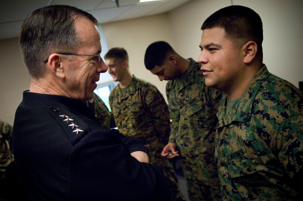 Adm. Mullen Visits Wounded Warrior Battalion West