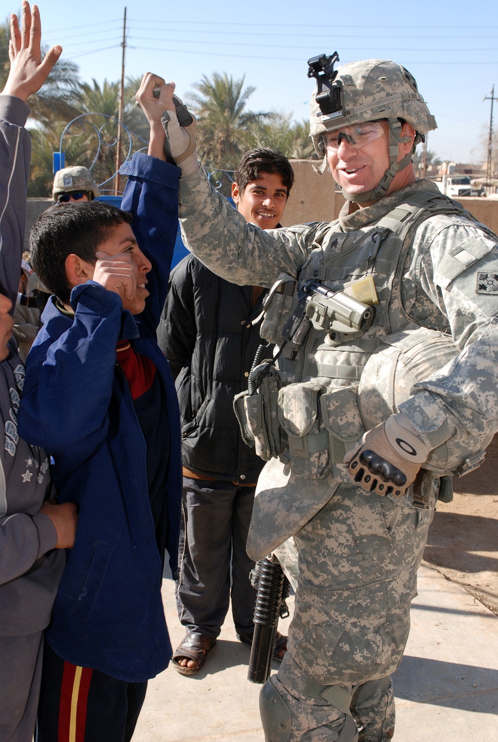 Soldier Brings Supplies to Iraqi Schoolchildren