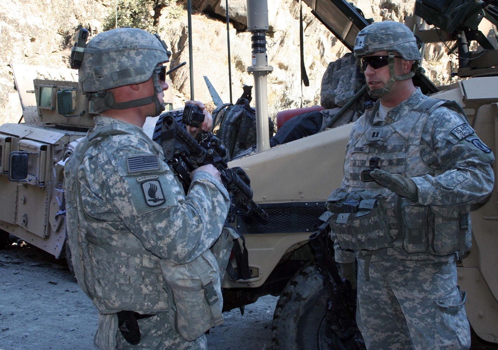 Army Officers Discuss Vehicle Recovery Operation in Afghanistan