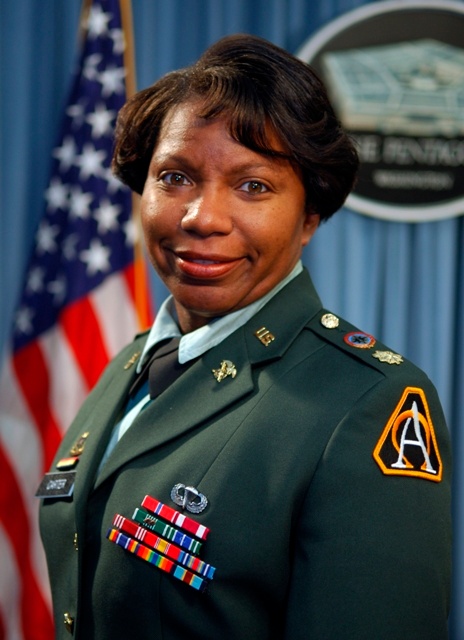 Army Maj. Lisa L. Carter Profiled in Defense Department Photo