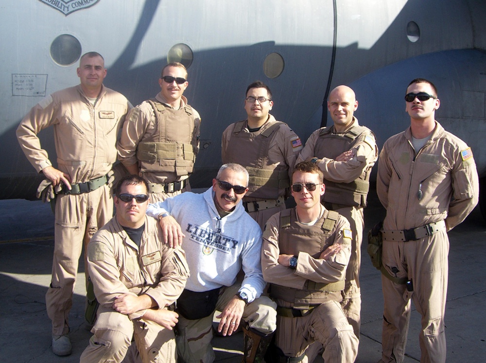 Country Music Star Aaron Tippin Entertains Troops Overseas for Third Straight Thanksgiving