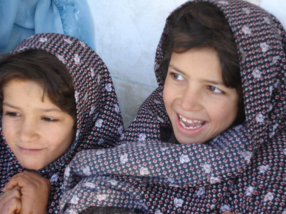 Afghan Orphans Receive Aid from Security Forces