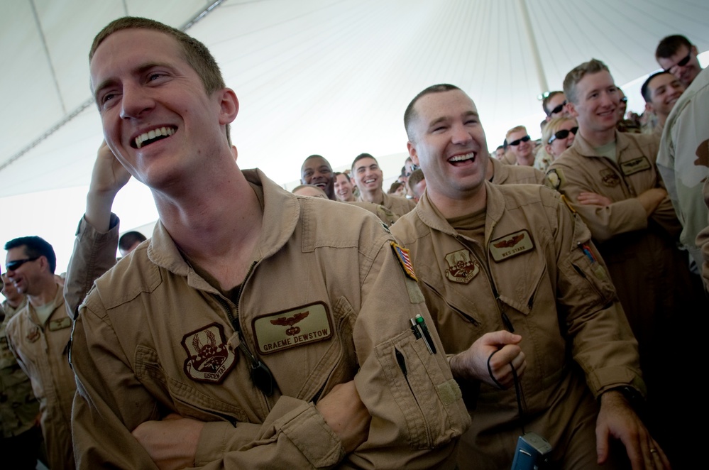 USO Holiday Tour Brings Laughter to Southwest Asia Airbase