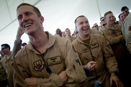 USO Holiday Tour Brings Laughter to Southwest Asia Airbase