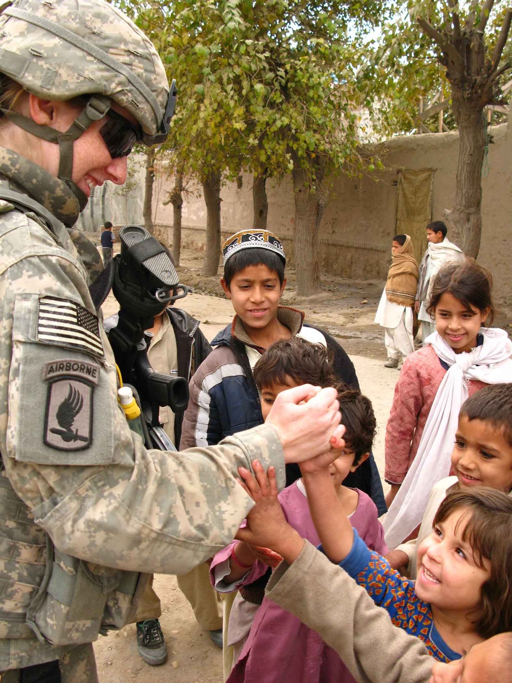 U.S. Soldier Teaches First Aid to Afghan Children