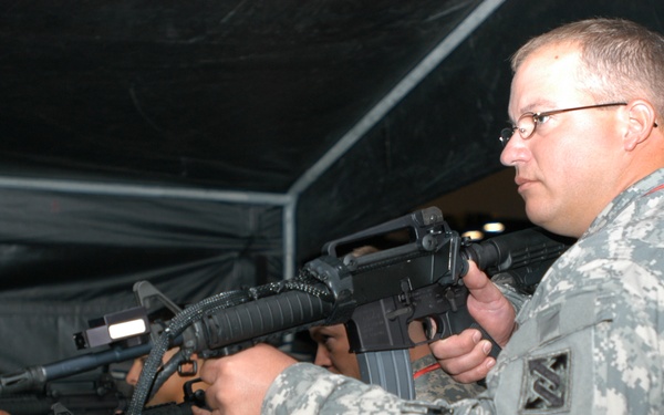 Soldiers Conduct Simulated Patrol in Iraqi Street