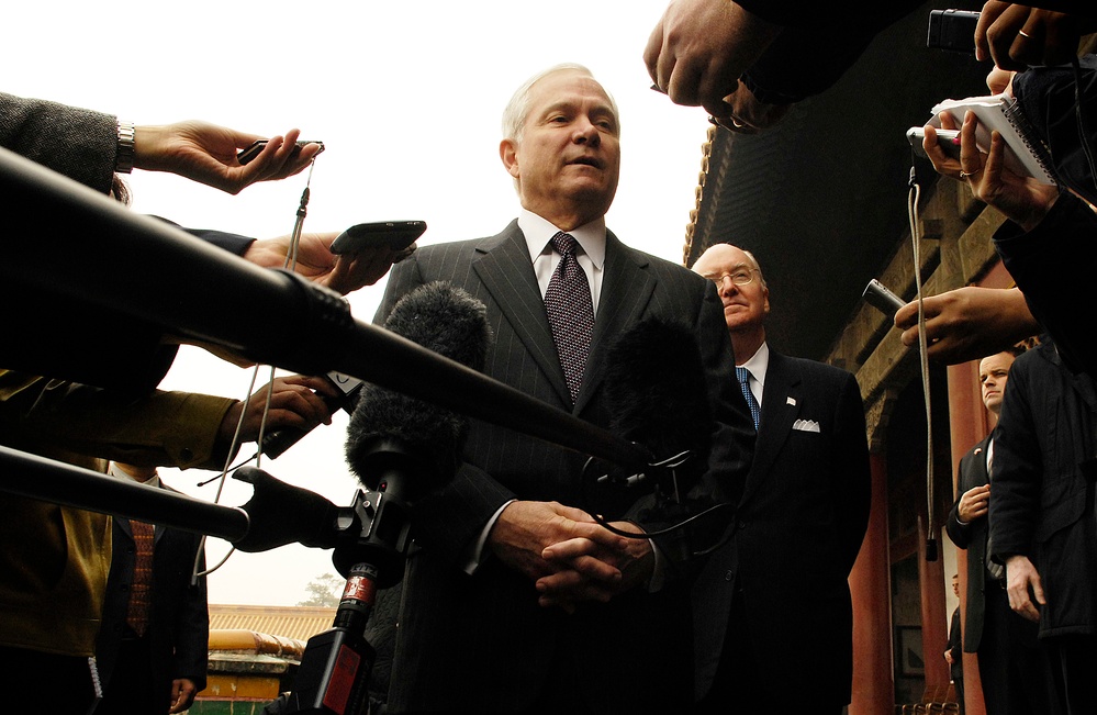 Gates Discusses China Visit After Touring Forbidden City